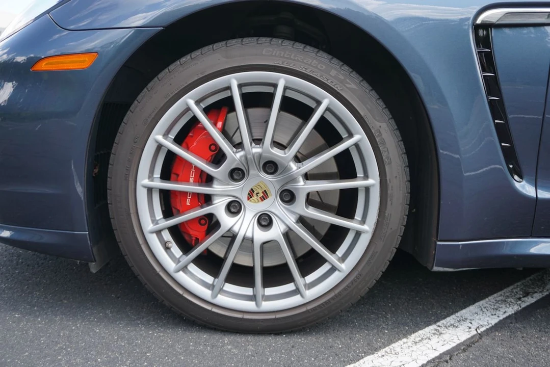 2014 Porsche 970 Panamera GTS - Image 9 of 18