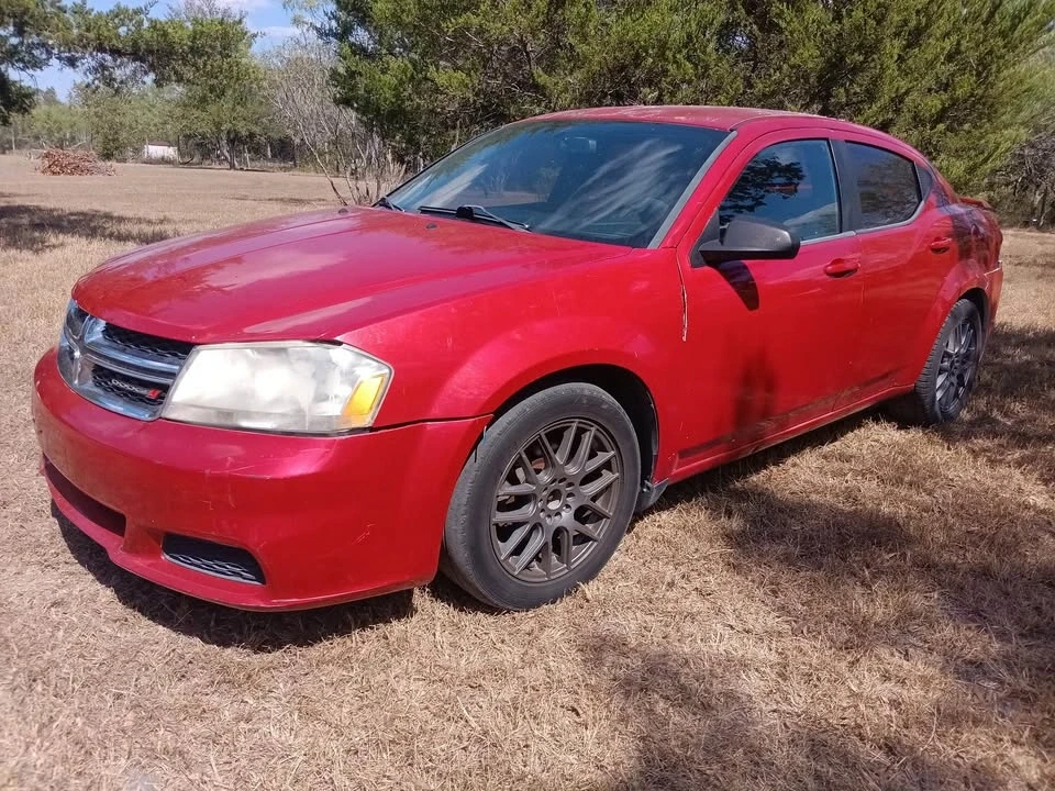 2014 Dodge Avenger Sedan - Image 4 of 10
