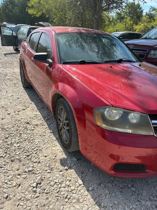 2014 Dodge Avenger Sedan - Image 7 of 10