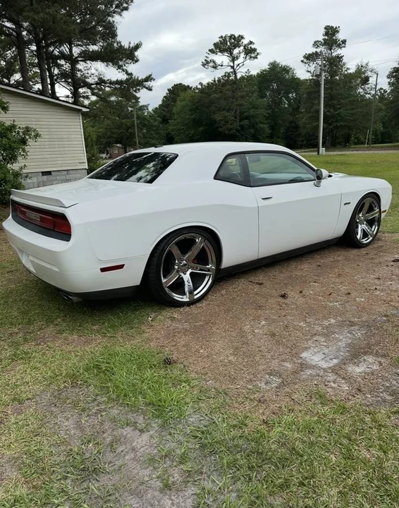 2014 Dodge Challenger 3rd Gen - Image 2 of 7