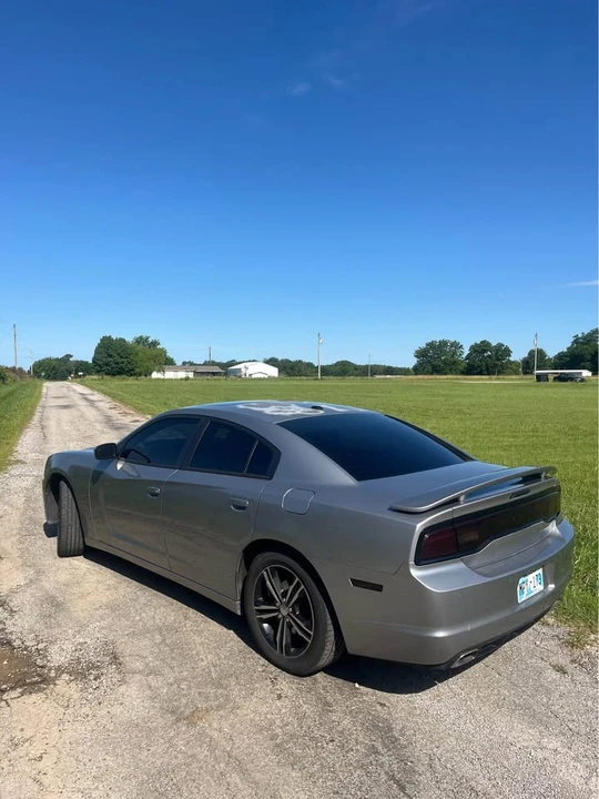 2014 Dodge Charger 7th Gen - Image 4 of 9