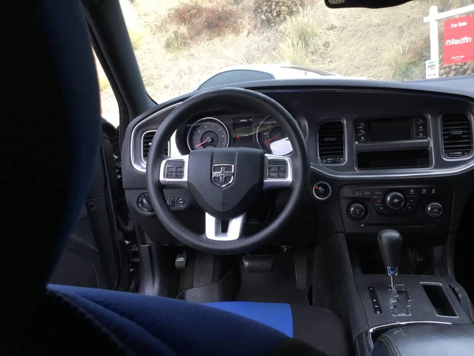 2015 Dodge Charger 7th Gen - Image 9 of 12