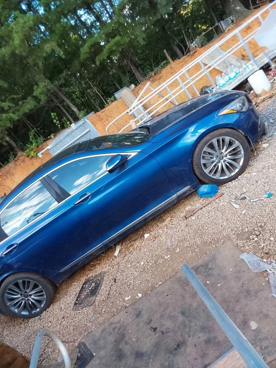 2014 Hyundai Genesis - Image 6 of 6