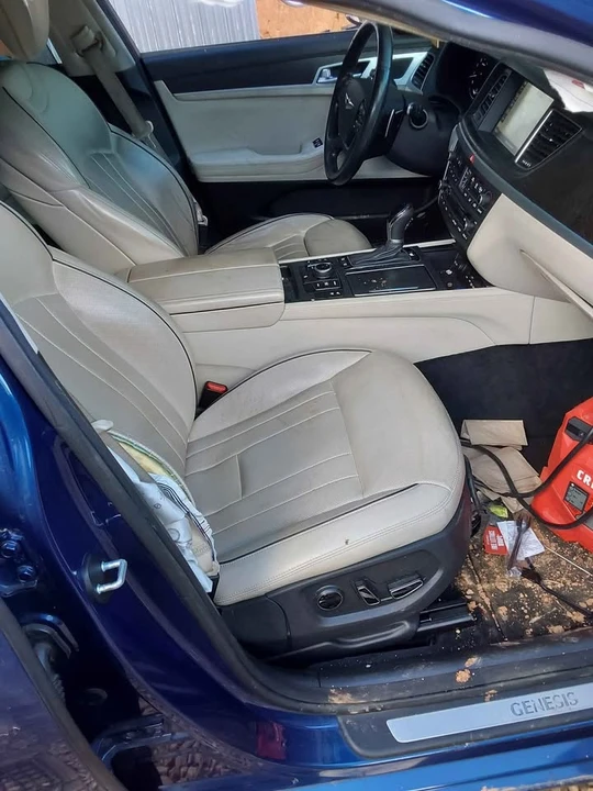 2014 Hyundai Genesis - Image 4 of 6