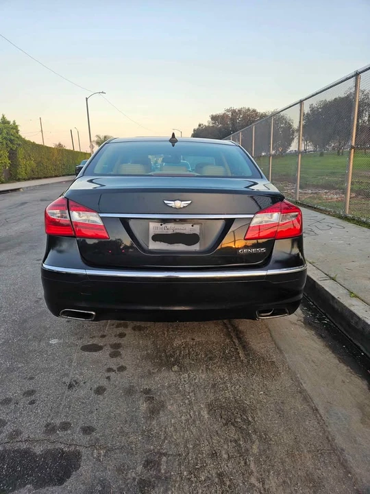 2014 Hyundai Genesis - Image 5 of 10