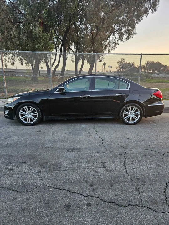 2014 Hyundai Genesis - Image 7 of 10