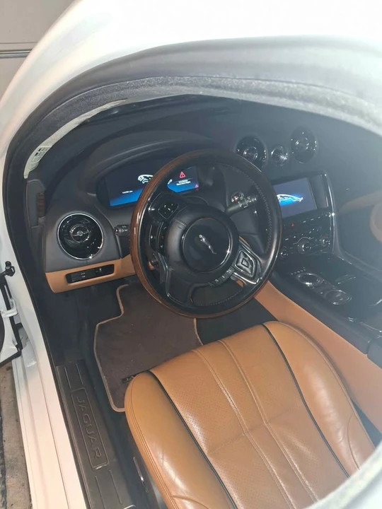 2014 Jaguar X351 XJ - Image 4 of 10