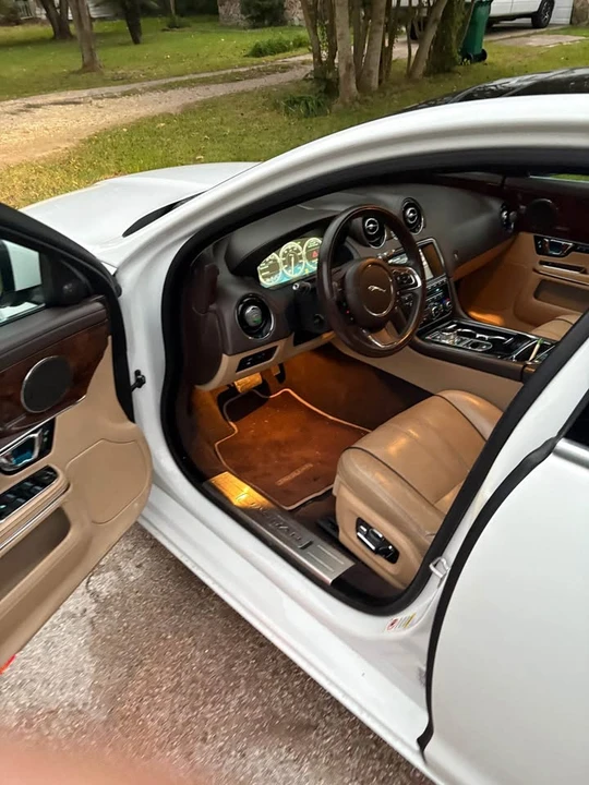 2014 Jaguar X351 XJ - Image 8 of 10