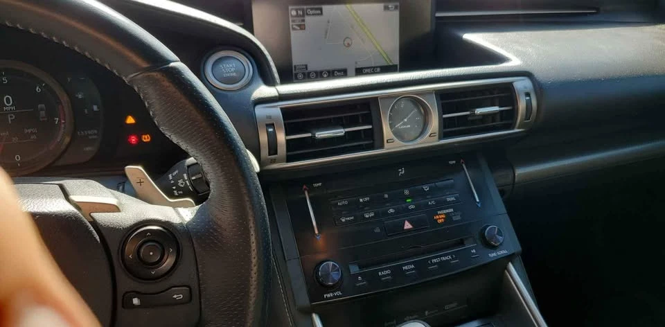 2014 Lexus IS 3rd Gen - Image 4 of 5