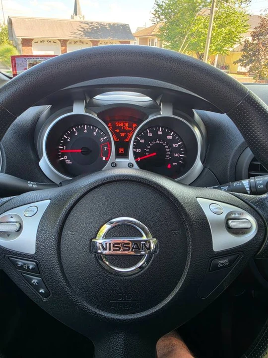 2014 Nissan Juke - Image 9 of 16