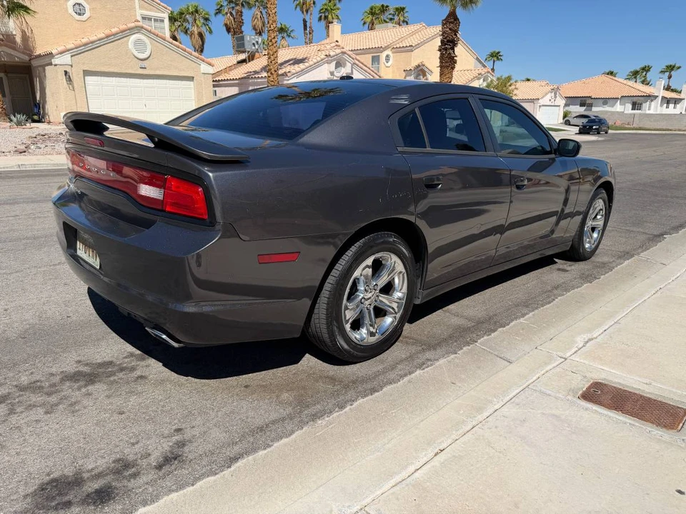 2014 Dodge Charger 7th Gen - Image 2 of 15