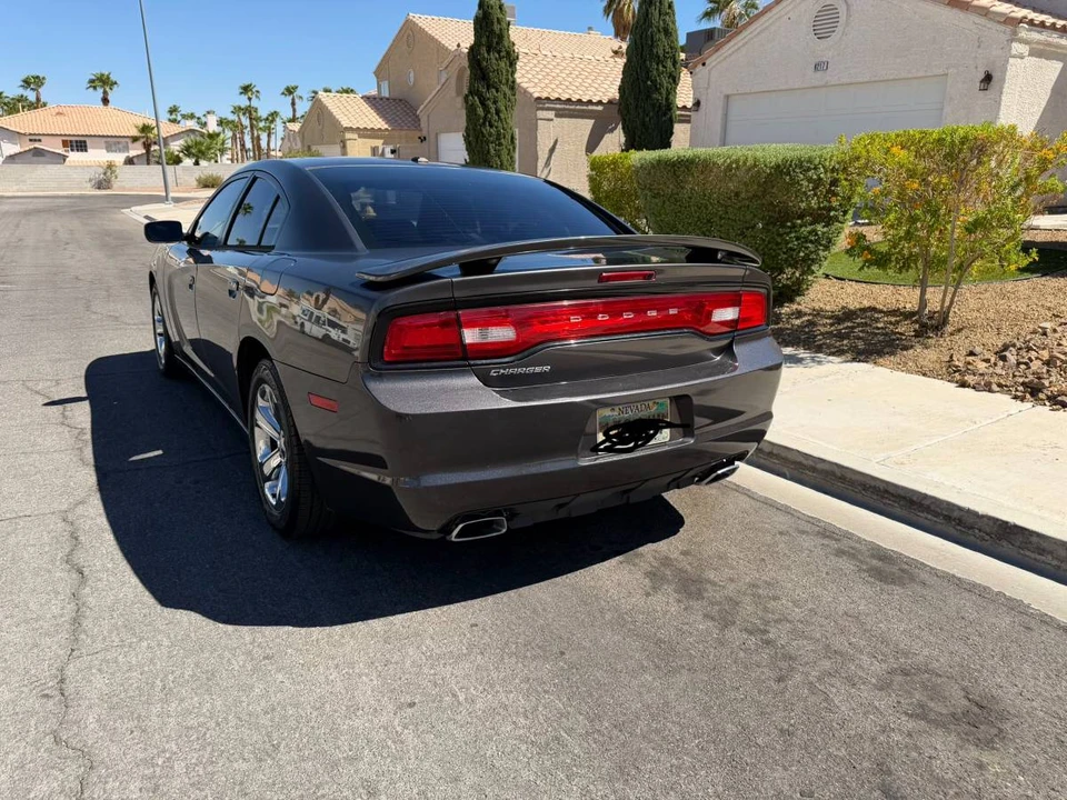 2014 Dodge Charger 7th Gen - Image 5 of 15
