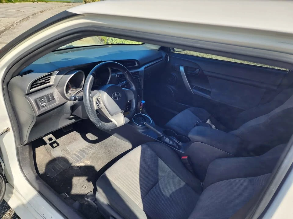 2014 Scion tC - Image 5 of 9