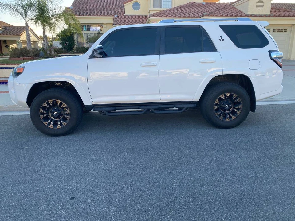 2014 Toyota 4Runner 5th Gen - Image 4 of 23