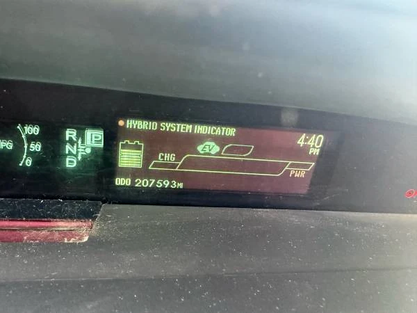 2014 Toyota Prius 3rd Gen - Image 4 of 5