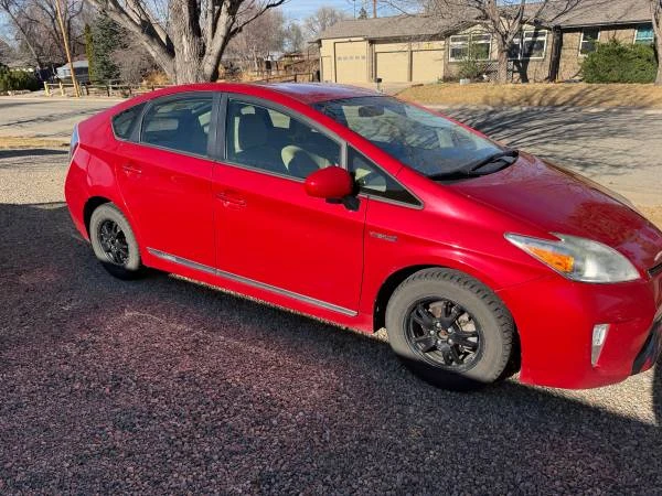 2014 Toyota Prius 3rd Gen - Image 2 of 5