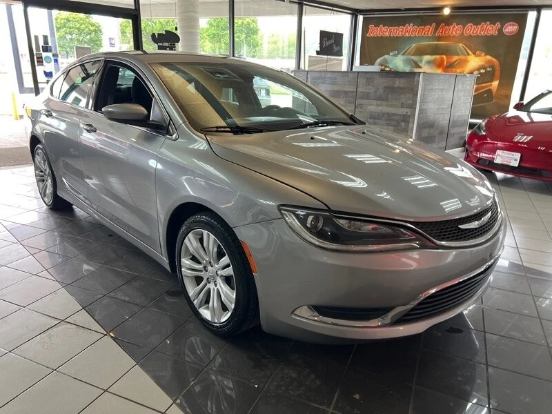2015 Chrysler 200 - Image 4 of 4