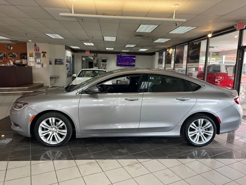 2015 Chrysler 200 - Image 2 of 4