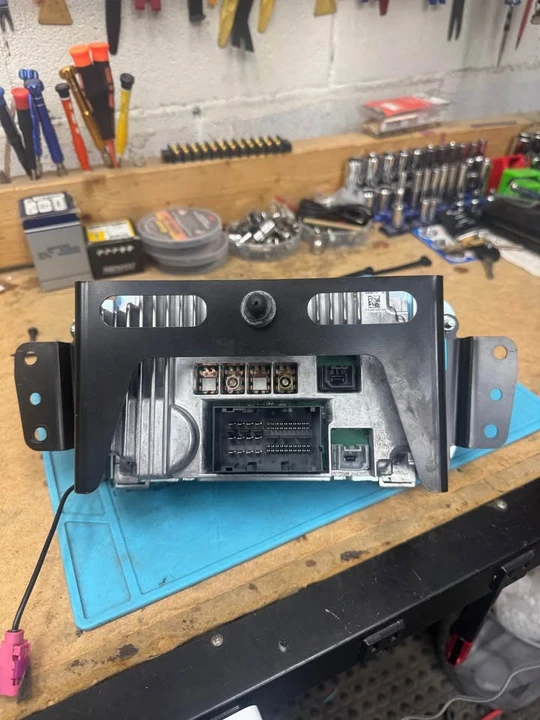 2015 Parts & Memorabilia Mechanical Components - Image 2 of 4