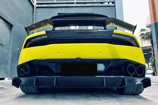 Lamborghini Huracan LP610 DC Style Rear Diffuser Carbon Fiber