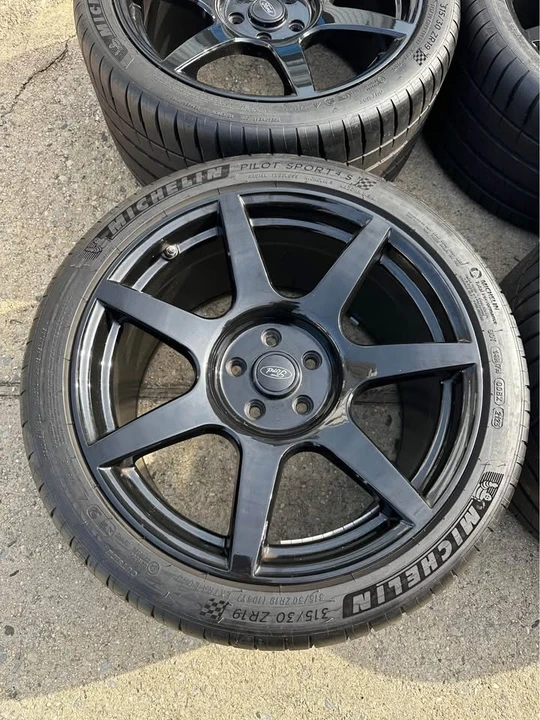 2015 Parts & Memorabilia Other Wheels - Image 4 of 9