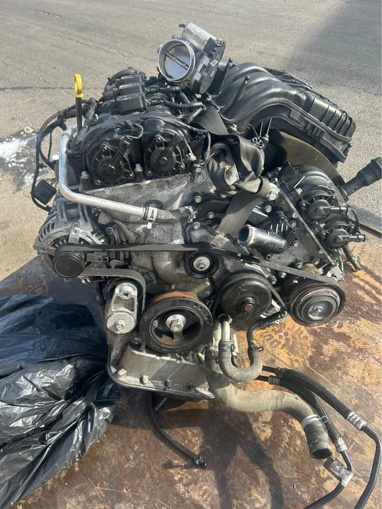 2015 Parts & Memorabilia Engines - Image 2 of 7