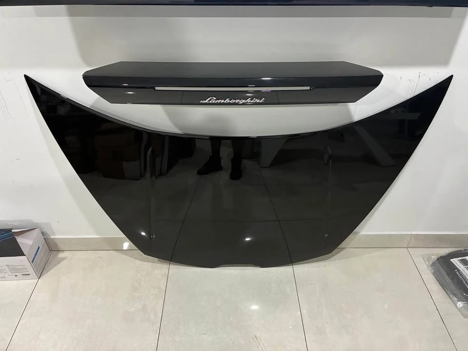 2015 Parts & Memorabilia Bodywork - Image 2 of 6