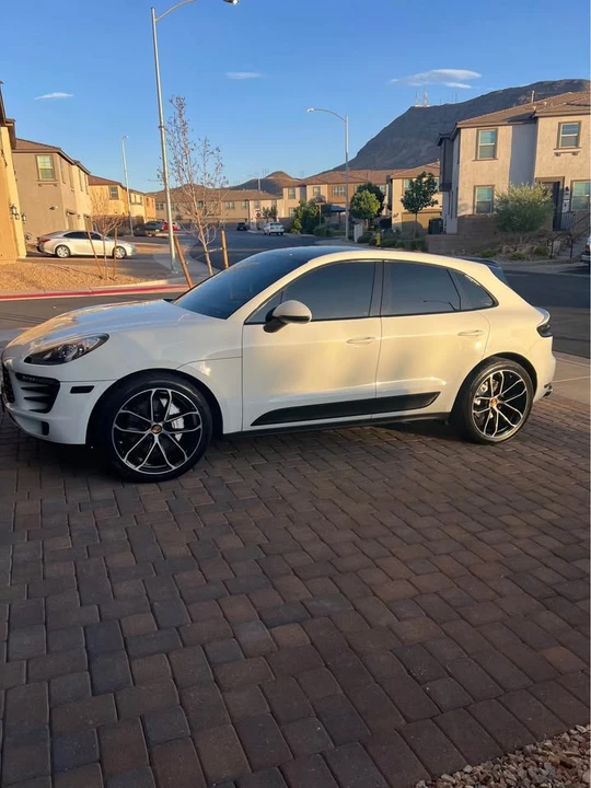 2015 Porsche Macan - Image 6 of 7
