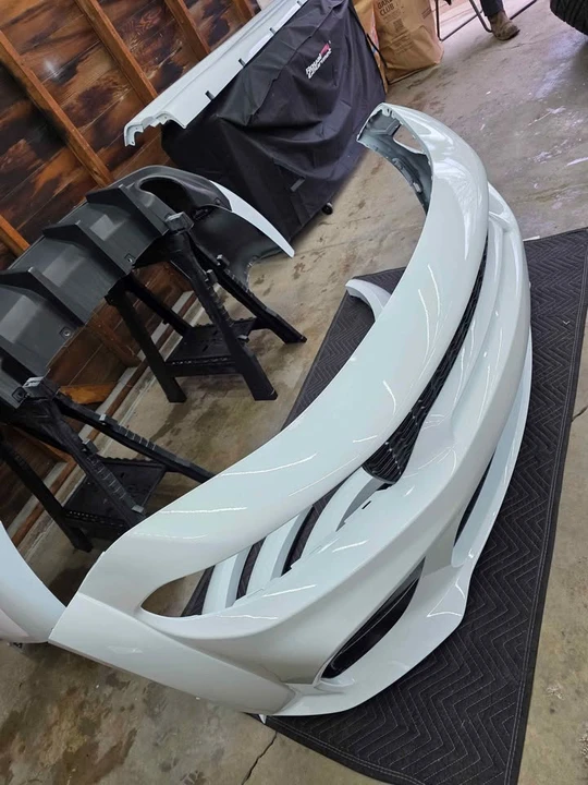 2015 Parts & Memorabilia Bodywork - Image 3 of 9