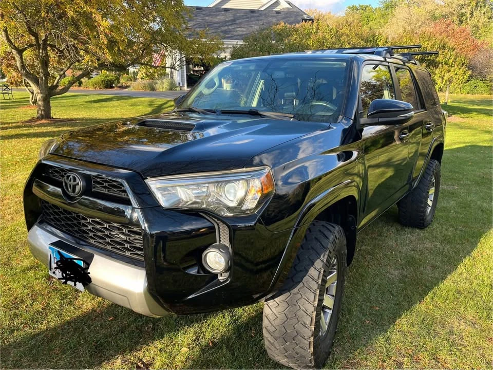 2015 Toyota 4Runner 5th Gen - Image 3 of 9
