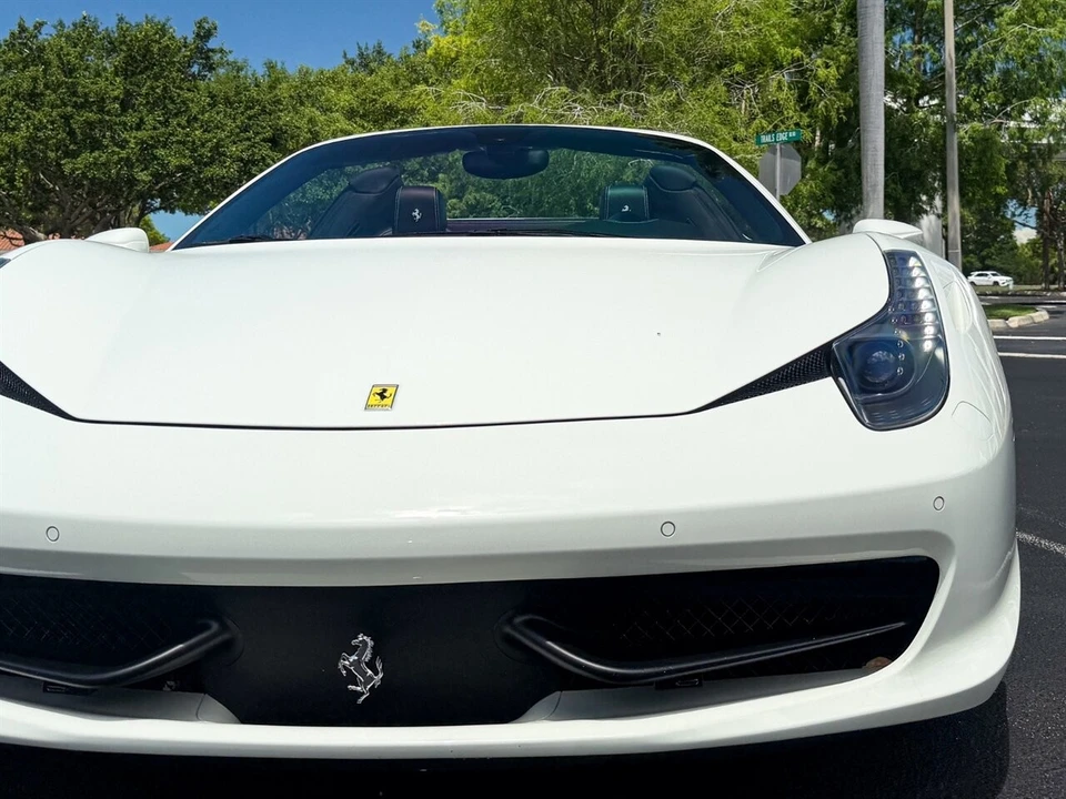 2015 Ferrari 458 Spider - Image 3 of 4