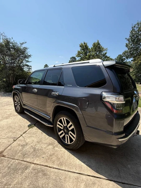 2015 Toyota 4Runner 5th Gen - Image 9 of 11