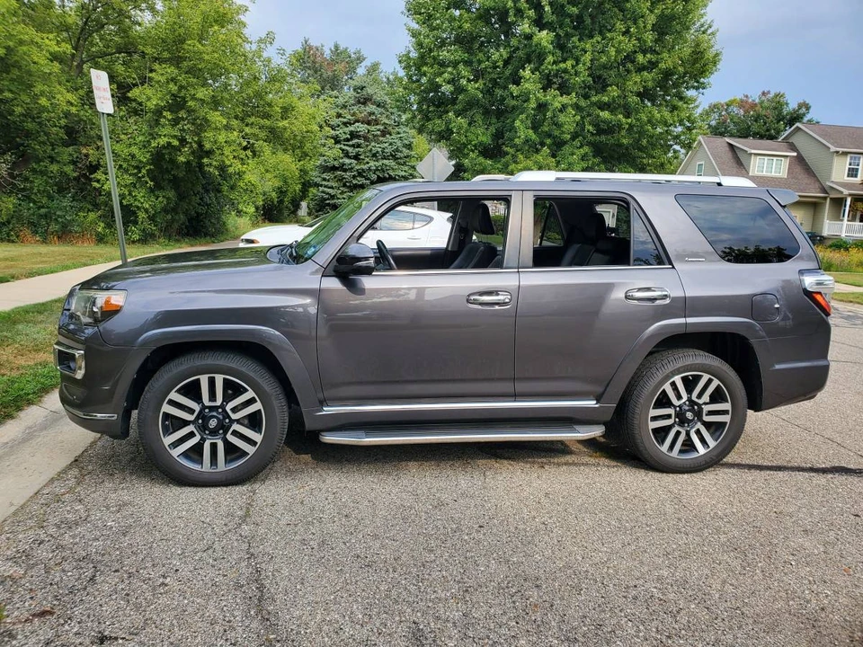 2015 Toyota 4Runner 5th Gen - Image 2 of 16