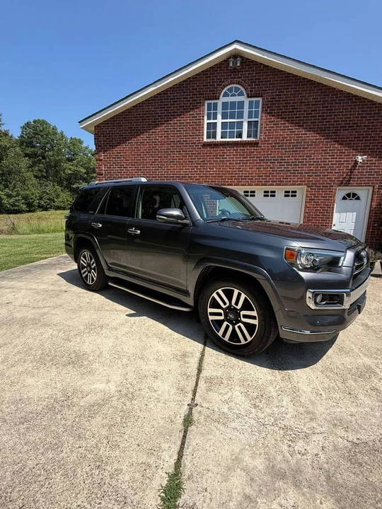 2015 Toyota 4Runner 5th Gen - Image 10 of 11