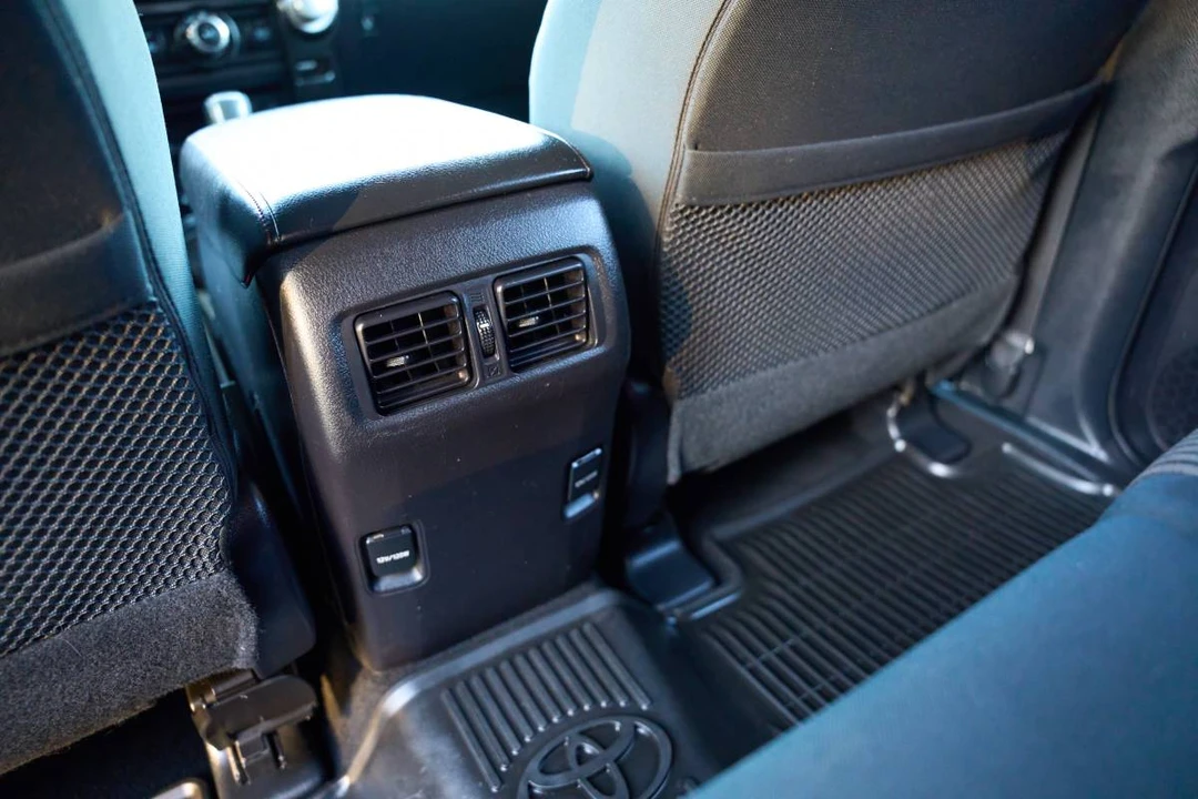 2015 Toyota 4Runner 5th Gen - Image 23 of 24