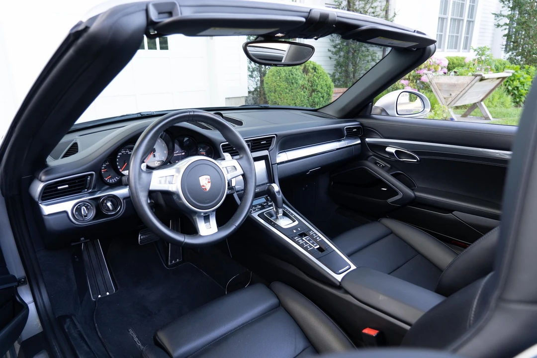 2015 Porsche 991 Carrera 4S - Image 4 of 10