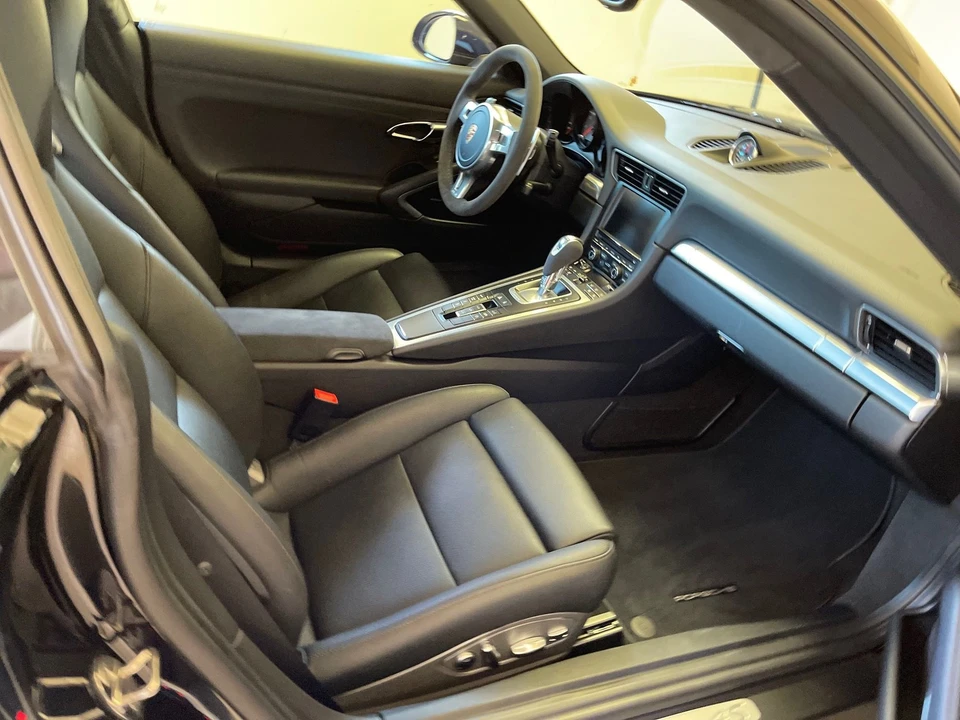 2015 Porsche 991 Carrera 4S - Image 2 of 3