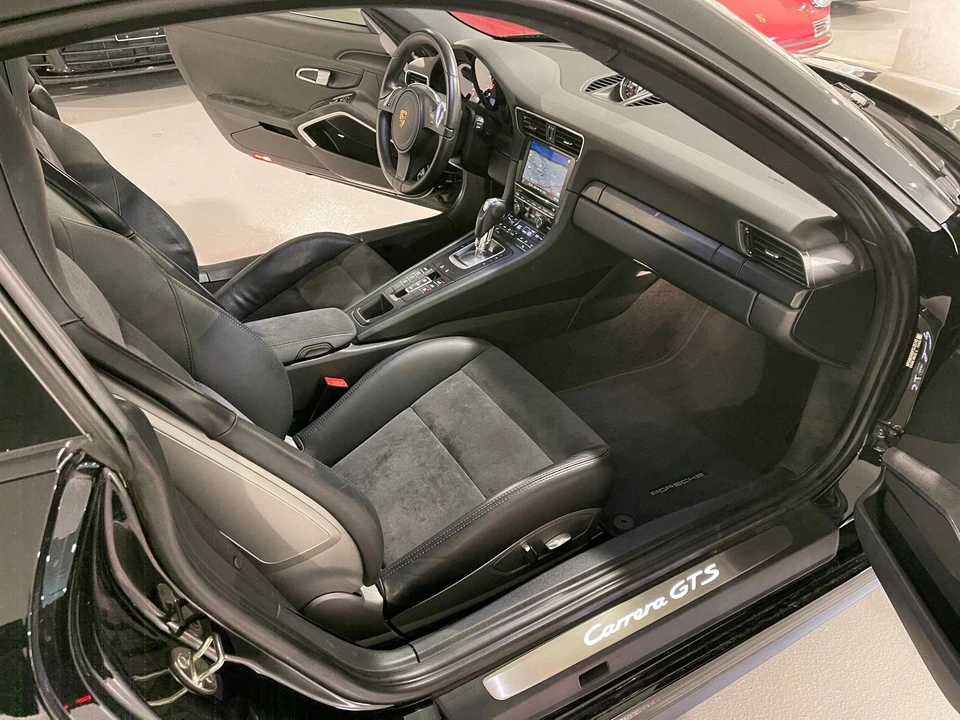 2015 Porsche 991 Carrera GTS - Image 13 of 16