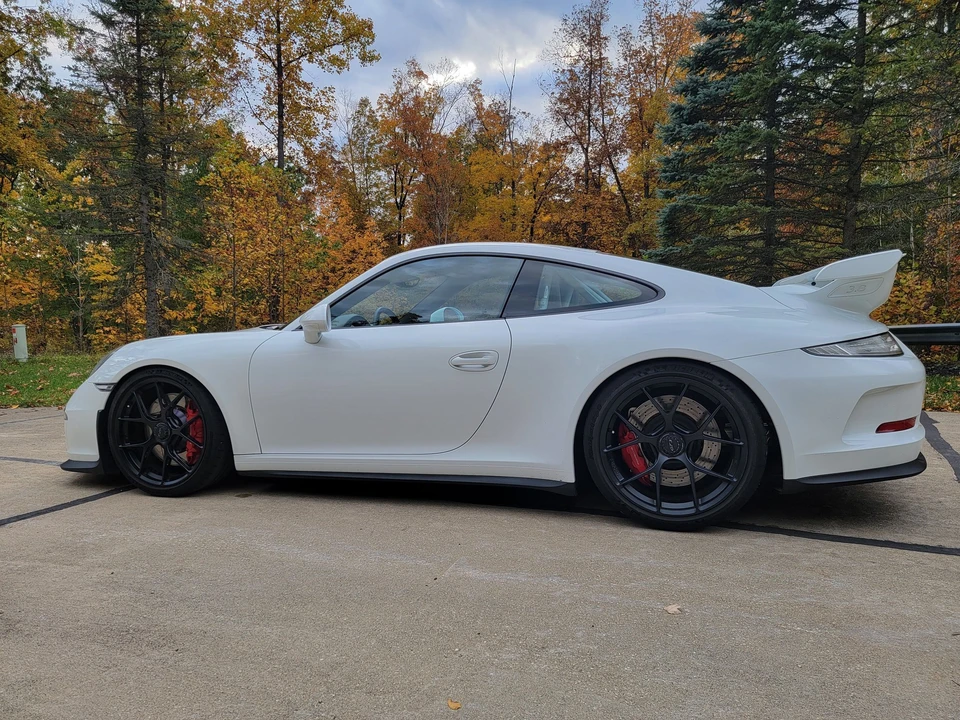 2015 Porsche 991 GT3 - Image 2 of 11