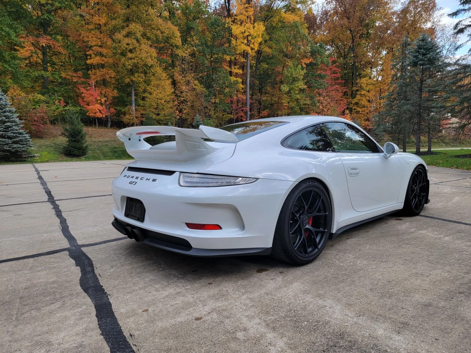 2015 Porsche 991 GT3 - Image 5 of 11