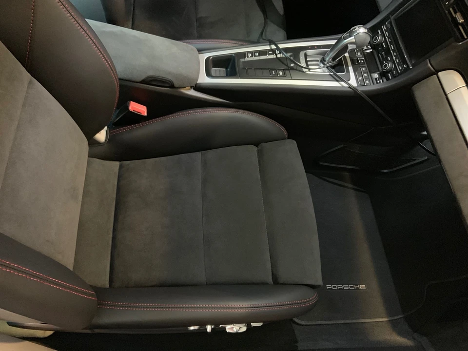 2015 Porsche 991 GT3 - Image 17 of 20