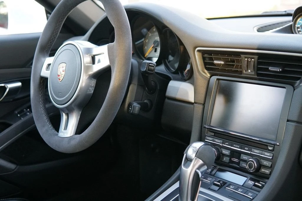 2015 Porsche 991 GT3 - Image 18 of 30