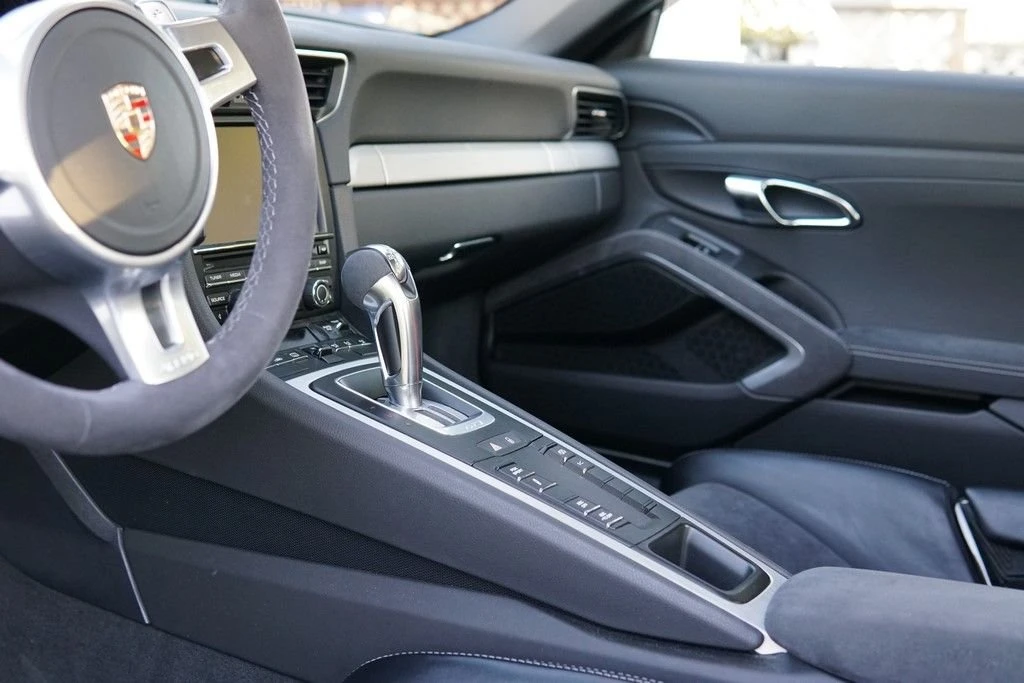 2015 Porsche 991 GT3 - Image 21 of 30