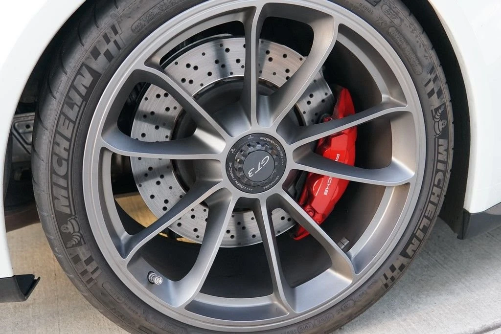 2015 Porsche 991 GT3 - Image 24 of 30