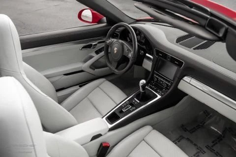 2015 Porsche 991 Targa 4 & 4S - Image 12 of 26