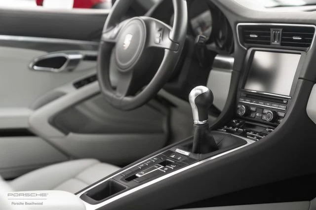2015 Porsche 991 Targa 4 & 4S - Image 13 of 26