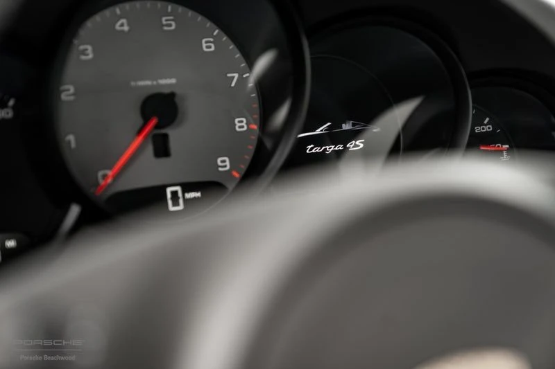 2015 Porsche 991 Targa 4 & 4S - Image 16 of 26