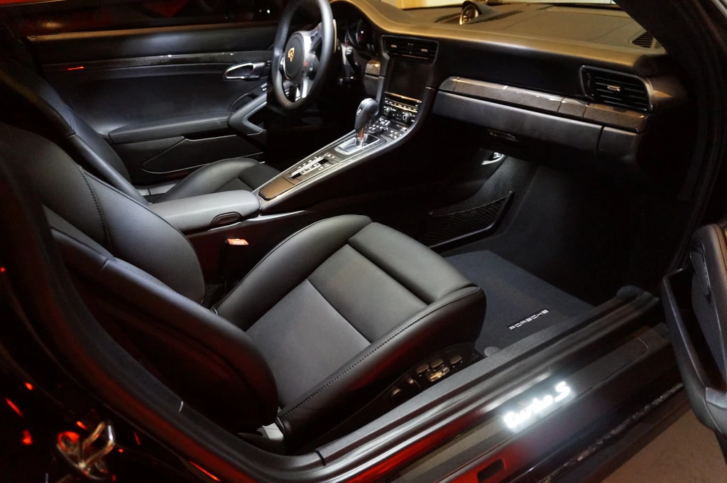 2015 Porsche 991 Turbo S - Image 5 of 8