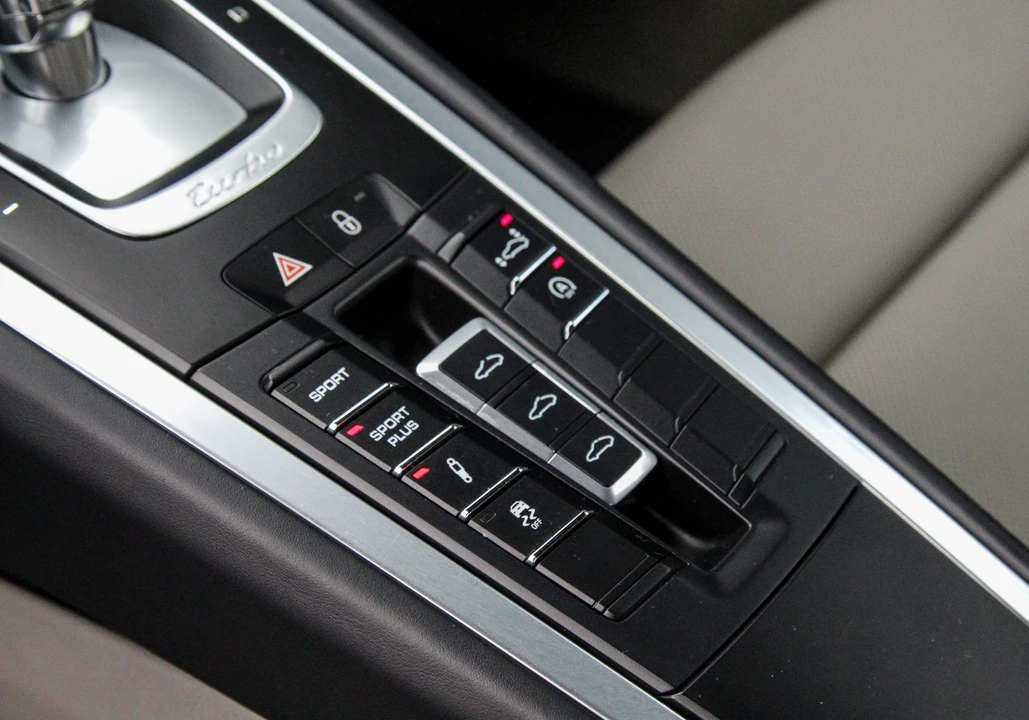 2015 Porsche 991 Turbo - Image 11 of 14