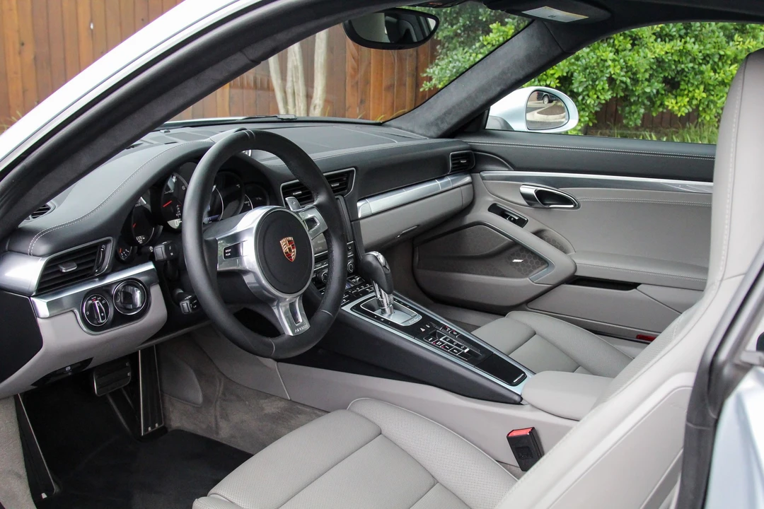 2015 Porsche 991 Turbo - Image 8 of 14